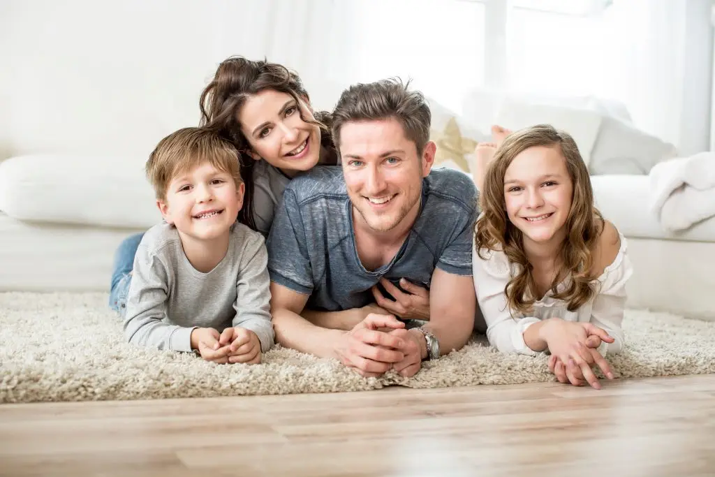 familie zuhause